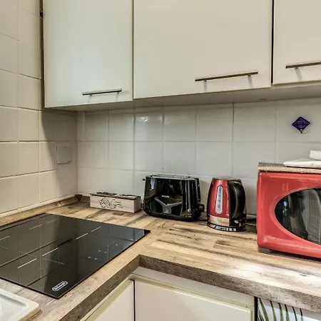 Maya Rhome Trastevere Apartment