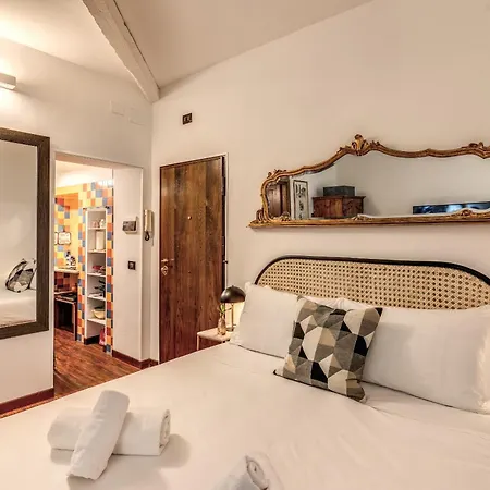 Maya Rhome Trastevere *