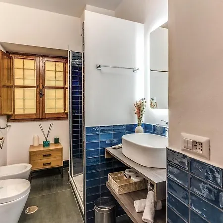 Maya Rhome Trastevere * ローマ