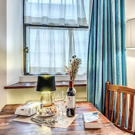Maya Rhome Trastevere Апартаменты Рим