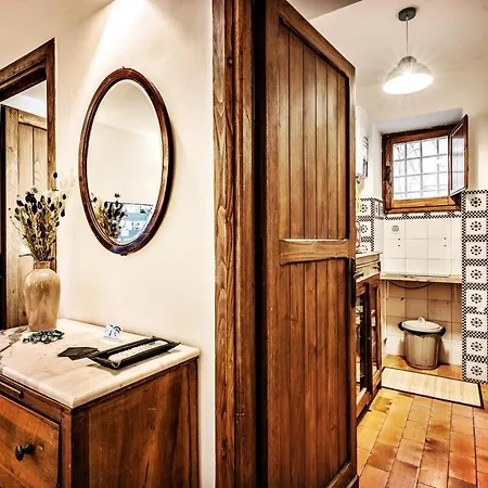 Maya Rhome Trastevere Апартаменты *